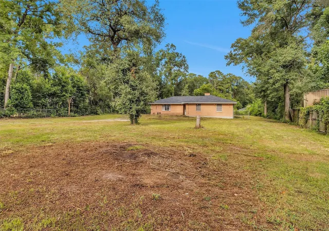 Photo 3 of Single family home for sale at 29518 W Hawthorne Dr, Spring, TX 77386 | MLS# 13596099 | Listing updated on 2026-02-23