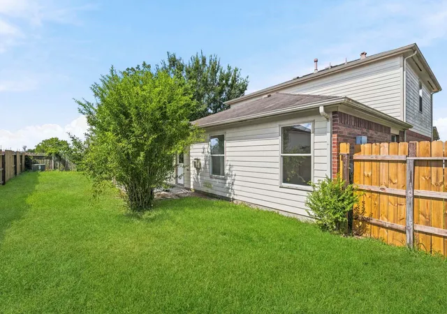 5th image of 2506 Knoll Shadows Ln, Katy, TX 77449 | MLS# 67769264