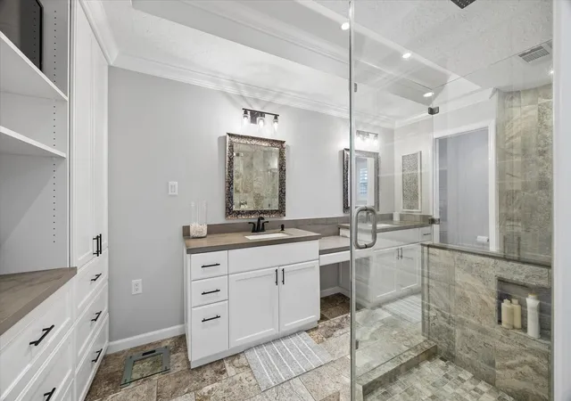 Photo 3 of Single family home for sale at 3014 Kevin Ln, Houston, TX 77043 | MLS# 90043297 | Listing updated on 2026-09-19