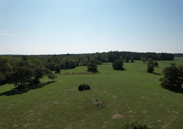 5th image of 879 Cr 3390, Crockett, TX 75835 | MLS# 90943654