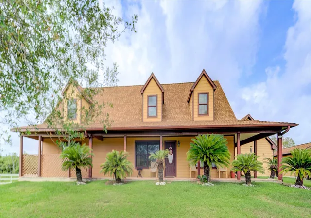 2nd image of 8204 S Humble Camp Rd, Dickinson, TX 77539 | MLS# 58403097