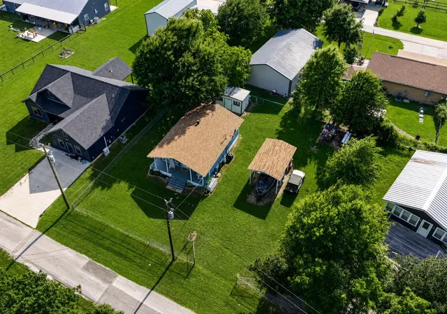 3rd image of 124 4Th Ave, Onalaska, TX 77360 | MLS# 58313197