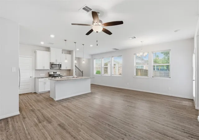 5th image of 114 Skyshine Ct, Conroe, TX 77304 | MLS# 80914819