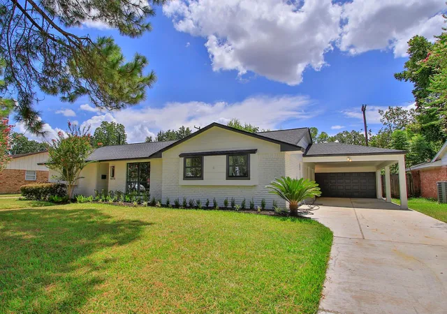 4th image of 10711 Ella Lee Ln, Houston, TX 77042 | MLS# 45178701