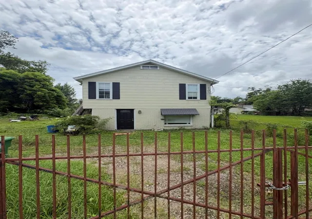 Homes for sale in Houston, TX | 148 Cooper Rd, Houston, TX 77076 | MLS# 89819472