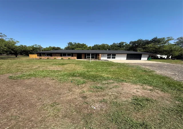 Photo 2 of Single family home for sale at 909 S Downing Rd, Angleton, TX 77515 | MLS# 2901926 | Listing updated on 2026-09-09