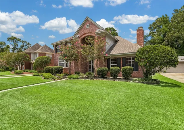 Photo 2 of Single family home for sale at 4003 Hvn Pines Dr, Kingwood, TX 77345 | MLS# 41614786 | Listing updated on 2026-08-17