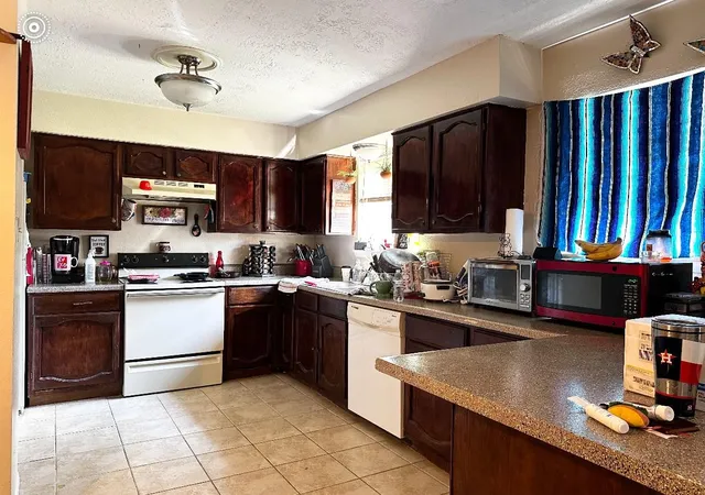 2nd image of 6222 Brookgate Dr, Spring, TX 77373 | MLS# 21977020