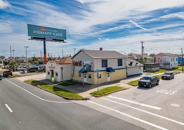 Photo 1 of Single family home for sale at 5427 Broadway St #A, Galveston, TX 77551 | MLS# 22541302 | Listing updated on 2026-06-23