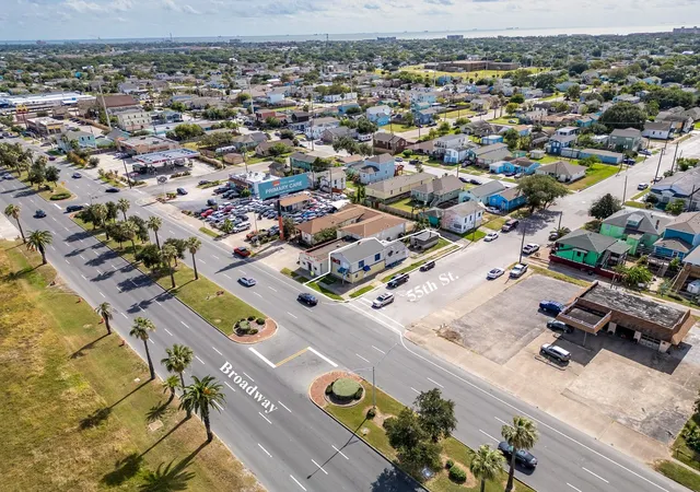 Photo 4 of Single family home for sale at 5427 Broadway St #A, Galveston, TX 77551 | MLS# 22541302 | Listing updated on 2026-06-23