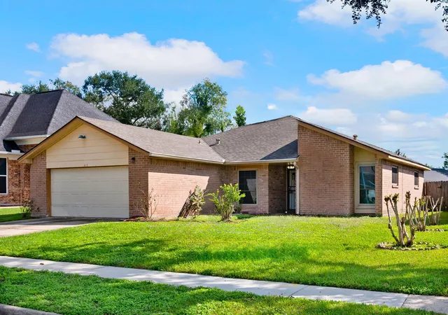 Photo 2 of Single family home for sale at 1435 Lazy Spring Dr, Missouri City, TX 77489 | MLS# 6169266 | Listing updated on 2026-09-09