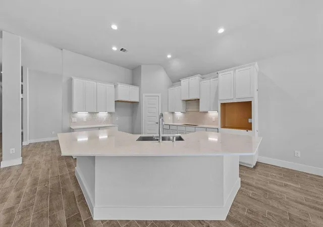 Photo 2 of Single family home for sale at 2108 Golden Spruce Ct, Conroe, TX 77301 | MLS# 60089861 | Listing updated on 2026-06-26