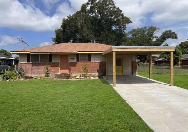 Photo 1 of Single family home for sale at 432 N Holland St, Bellville, TX 77418 | MLS# 50063157 | Listing updated on 2026-08-26