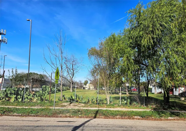 Photo 1 of Land for sale at 0 Dahlia Ave, Houston, TX 77012 | MLS# 56873578 | Listing updated on 2026-07-04