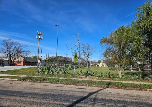 Photo 3 of Land for sale at 0 Dahlia Ave, Houston, TX 77012 | MLS# 56873578 | Listing updated on 2026-07-04