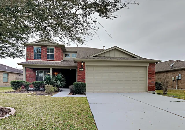 Photo 1 of Single family home for sale at 1002 Honeysuckle Vine Dr, Rosenberg, TX 77469 | MLS# 97326719 | Listing updated on 2026-09-19
