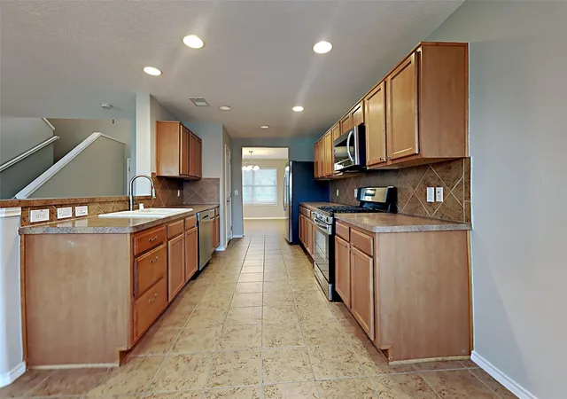 Photo 3 of Single family home for sale at 1002 Honeysuckle Vine Dr, Rosenberg, TX 77469 | MLS# 97326719 | Listing updated on 2026-09-19