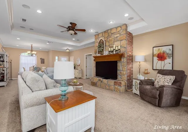 Photo 4 of Sale Pending at 106 Copperwood Loop, Lufkin, TX 75901 | MLS# 45148632 | Listing updated on 2026-09-04