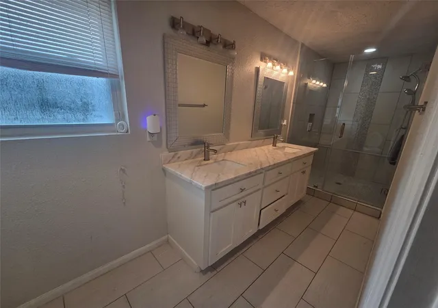 3rd image of 6002 Beaudry Dr, Houston, TX 77035 | MLS# 10352208