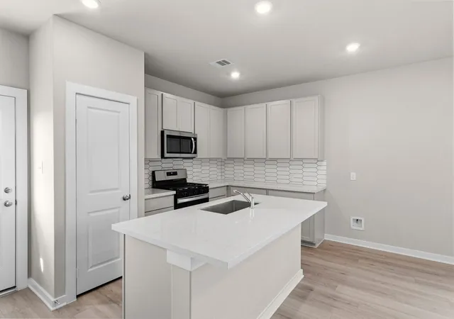 Photo 3 of Single family home for sale at 19039 Cetara Villa Dr, Hockley, TX 77447 | MLS# 87249272 | Listing updated on 2026-10-20
