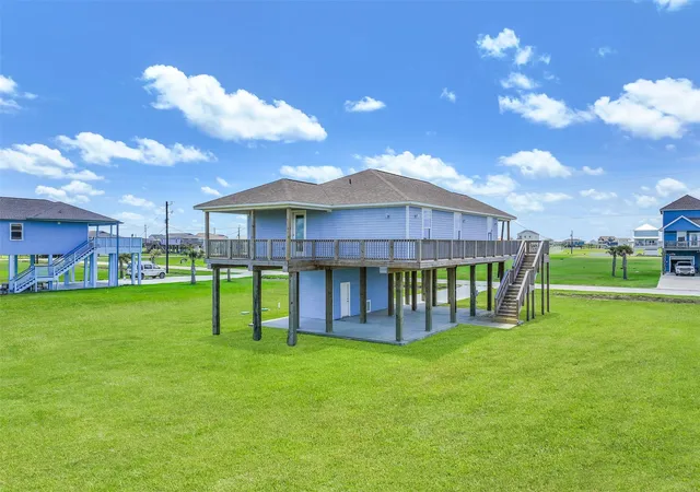 Photo 3 of Single family home for sale at 4015 Mitote Dr, Galveston, TX 77554 | MLS# 4723784 | Listing updated on 2026-09-18