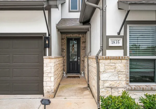 Photo 3 of Single family home for sale at 1835 Waters Branch Dr, Missouri City, TX 77459 | MLS# 89505223 | Listing updated on 2026-08-30