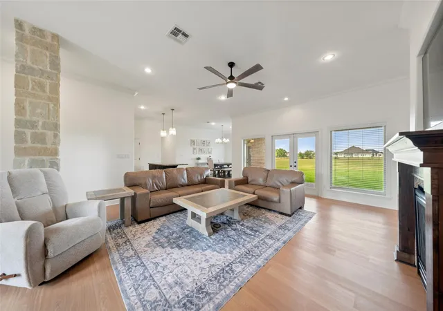 Photo 3 of Single family home for sale at 135 Wellspring Blvd, Victoria, TX 77904 | MLS# 70478030 | Listing updated on 2026-09-05