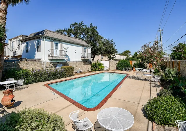 32nd image of 2517 Marilee Ln, Houston, TX 77057 | MLS# 86467576