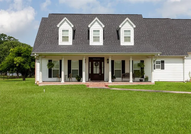 2nd image of 10085 Milky Way Ln, Beaumont, TX 77705 | MLS# 96241272