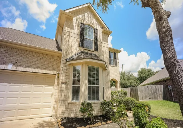 Homes for sale in Richmond, TX | 20519 Windsor Trace Ln, Richmond, TX 77407 | MLS# 31692501