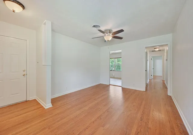 Photo 2 of Single family home for sale at 1915 Vinewood Dr, Bryan, TX 77802 | MLS# 90197039 | Listing updated on 2026-08-01