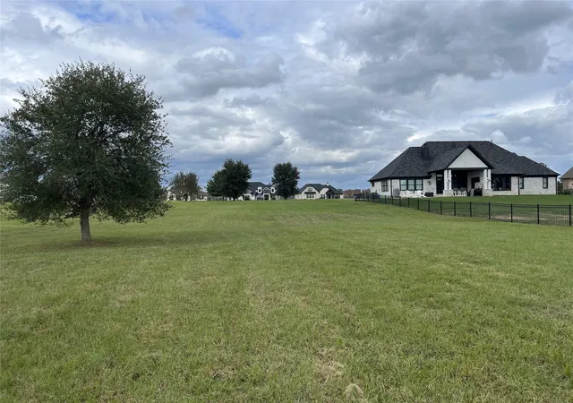Photo 1 of Land for sale at 11685 Grandview Dr, Montgomery, TX 77356 | MLS# 77904010 | Listing updated on 2026-08-26