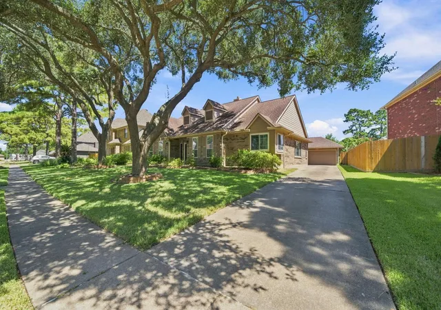 3rd image of 21730 Cayman Point Dr, Katy, TX 77450 | MLS# 85472400