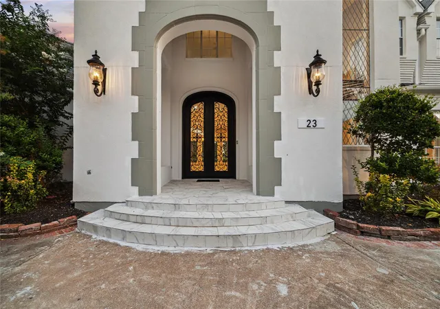 3rd image of 23 Glen Eagles Dr, Sugar Land, TX 77479 | MLS# 16446920