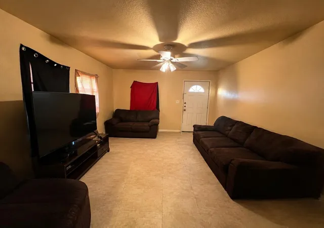 2nd image of 2875 Hebert St, Beaumont, TX 77705 | MLS# 79136078