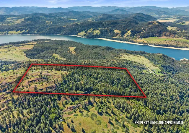 Homes for sale in Hunters, WA | 41Xx Bissel Rd, Hunters, WA 99137 | MLS# 202317818