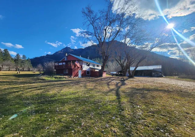Photo 1 of Single family home for sale at 54 Bridge Creek Rd, Keller, WA 99140 | MLS# 202412468 | Listing updated on 2026-10-08