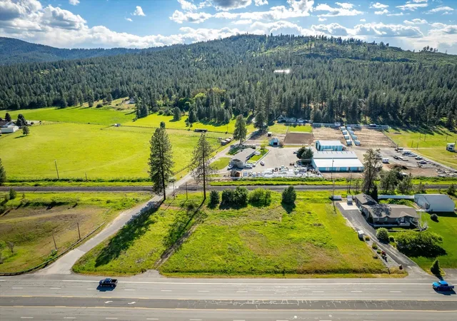 3rd image of 2714 S Dishman-Mica Rd, Spokane, WA 99206 | MLS# 202416966