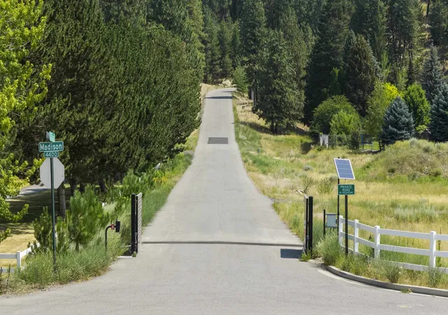 2nd image of 4421 S Madison Rd, Spokane Valley, WA 99206 | MLS# 202511288