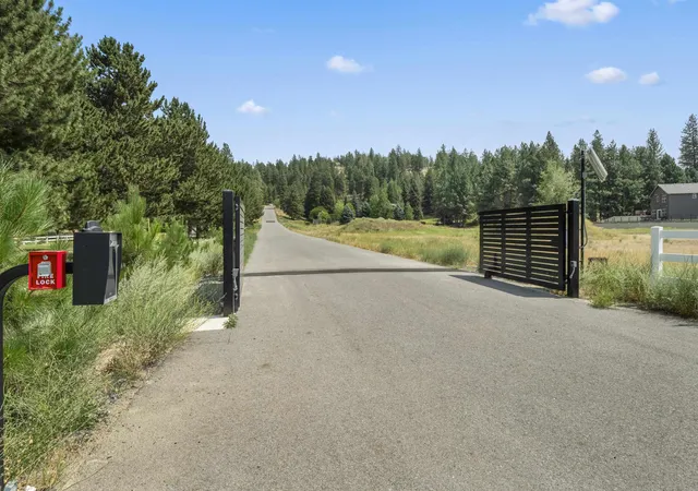 3rd image of 4421 S Madison Rd, Spokane Valley, WA 99206 | MLS# 202511288