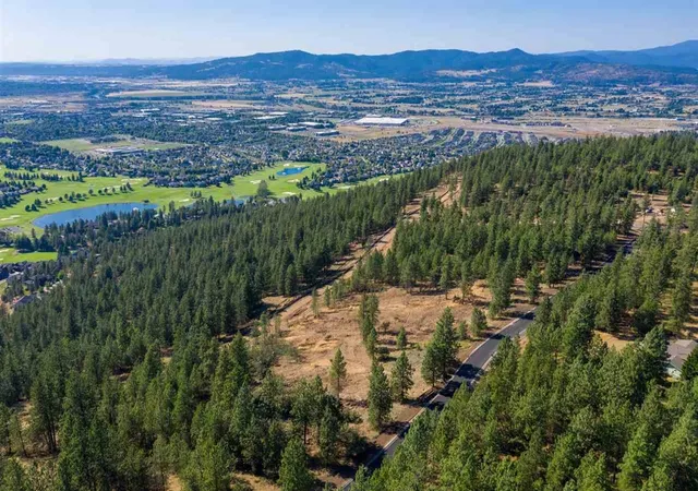 2nd image of 711 N West Starr Ln, Liberty Lake, WA 99019 | MLS# 202514069