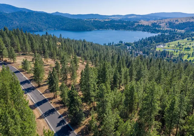 1st image of 409 N West Starr Ln, Liberty Lake, WA 99019 | MLS# 202514072