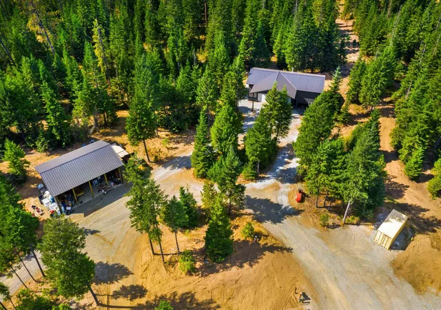 Photo 1 of Single family home for sale at 701 Happy Trails Ln, Newport, WA 99156 | MLS# 202516065 | Listing updated on 2026-09-24
