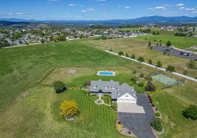 2nd image of 2804 W Johannsen Rd, Spokane, WA 99208 | MLS# 202519578
