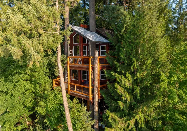 3rd image of 143 Viewpoint Rd, Newport, WA 99156 | MLS# 202521260