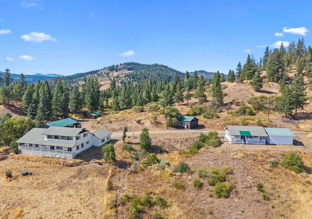 Homes for sale in Inchelium, WA | 26 Stray Dog Canyon Rd, Inchelium, WA 99138 | MLS# 202522758