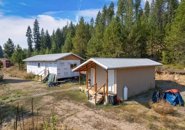 1st image of 3692 Spring Valley Rd, Newport, WA 99156 | MLS# 202523440