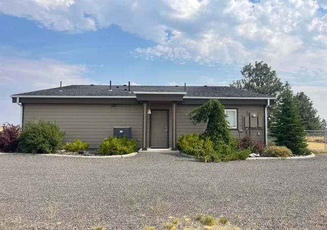 2nd image of 15211 S Betz Rd, Cheney, WA 99004 | MLS# 202523516