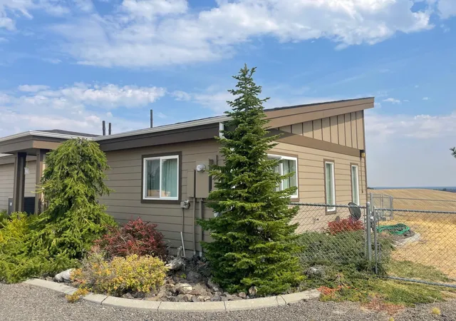 3rd image of 15211 S Betz Rd, Cheney, WA 99004 | MLS# 202523516