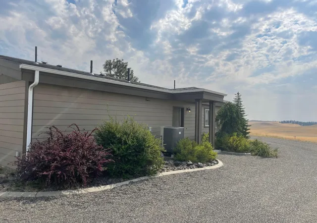 4th image of 15211 S Betz Rd, Cheney, WA 99004 | MLS# 202523516
